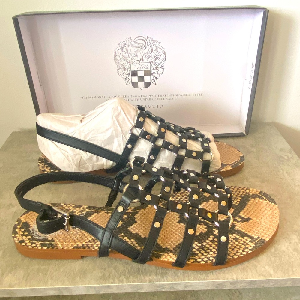 NEW Black Vince Camuto gladiator sandals with silver hardware 7.5.
